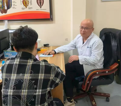 昌吉回族自治州|男科医师高朋磊：守护男性健康，专业男科诊疗